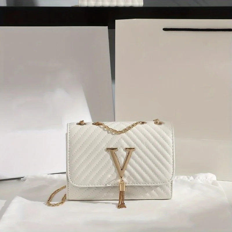 Women's Sequin-Embroidered Bag with Tassel – Luxury Shoulder or Party Bag (Clutch Style)