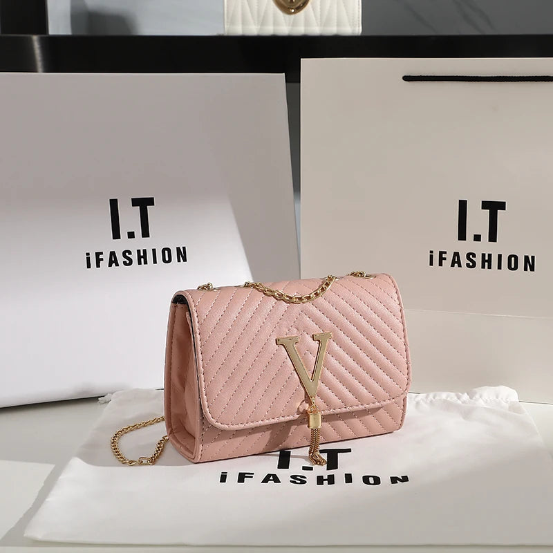 Women's Sequin-Embroidered Bag with Tassel – Luxury Shoulder or Party Bag (Clutch Style)