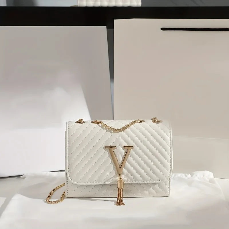Women's Sequin-Embroidered Bag with Tassel – Luxury Shoulder or Party Bag (Clutch Style)